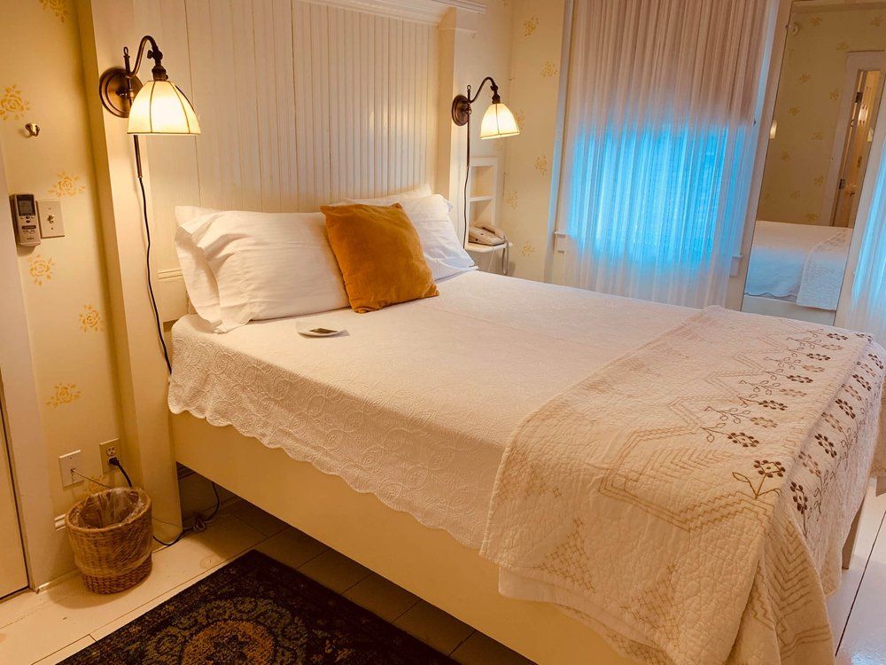 Standard Queen room
